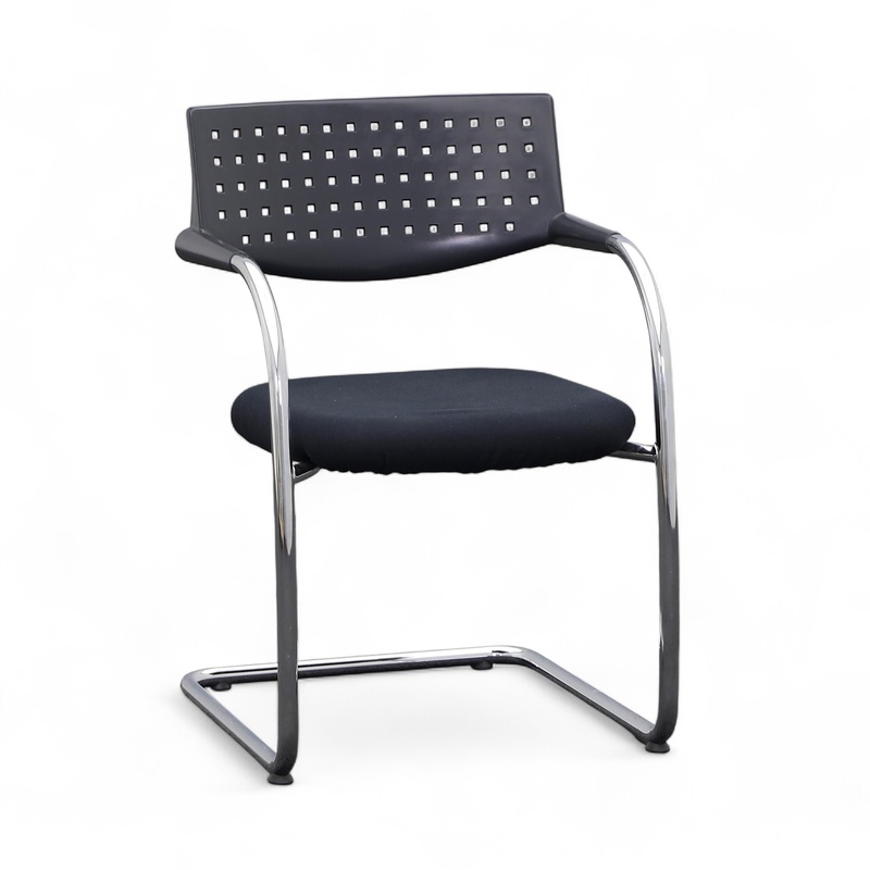 Cantilever Vitra visavis, Black, with fixed armrests, Cantilever frame, Good - Perfect for visitors and guests