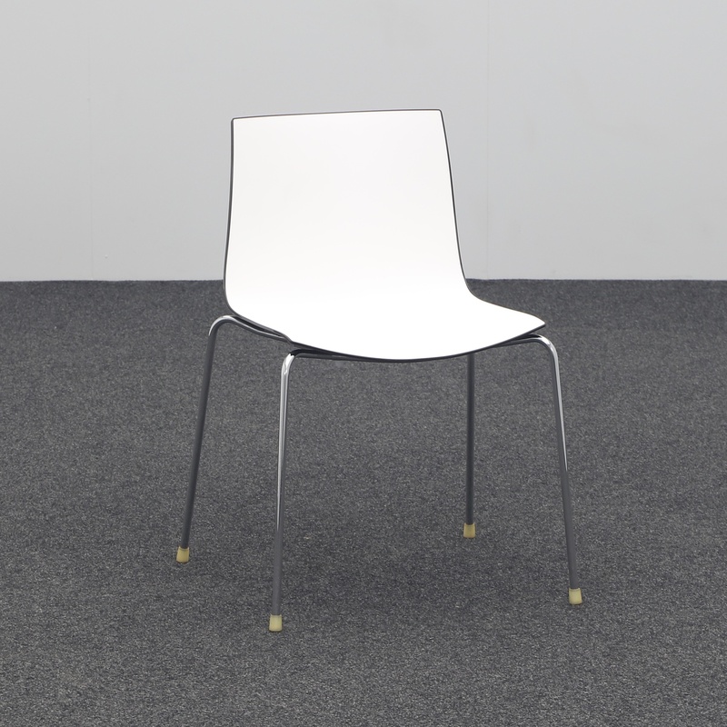 Bistro stacking chairs Arper Catifa 46, Brown, without armrests, Normal used - Perfect for comfortable sitting