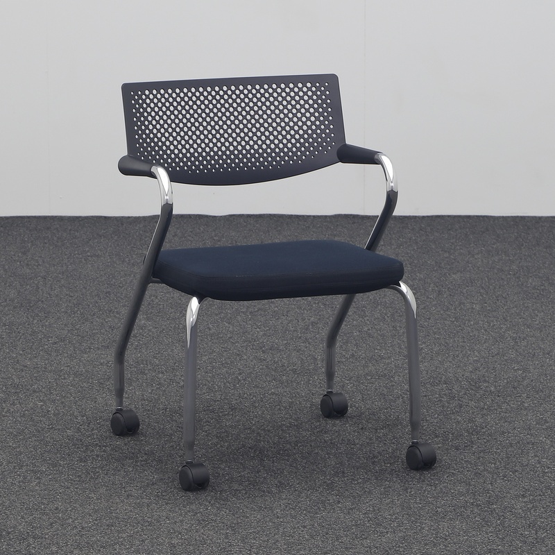 4-leg chair Vitra  Visaroll, Black/Chrome-plated, with fixed armrests, Good - Perfect for office and reception