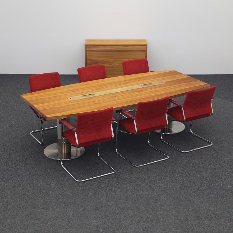 Conference table with Wilkhahn chairs, Walnut/Chrome-plated, 250x115 cm, Boat-shaped, Normal used, Table - High quality & durable