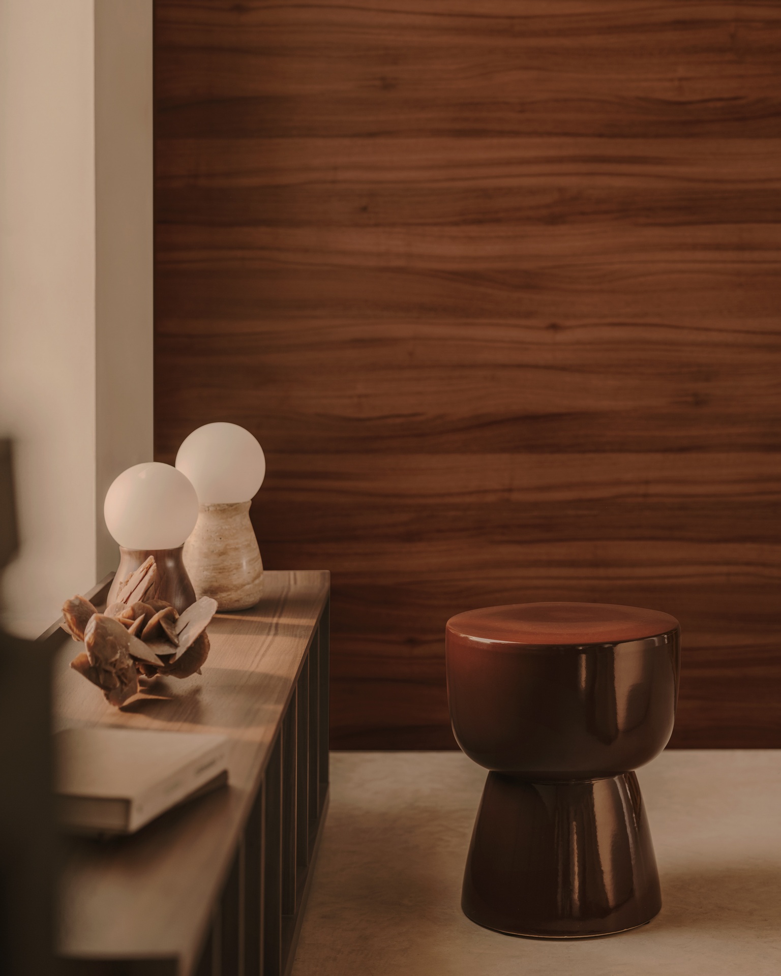 Okeni table lamp made of travertine and glass