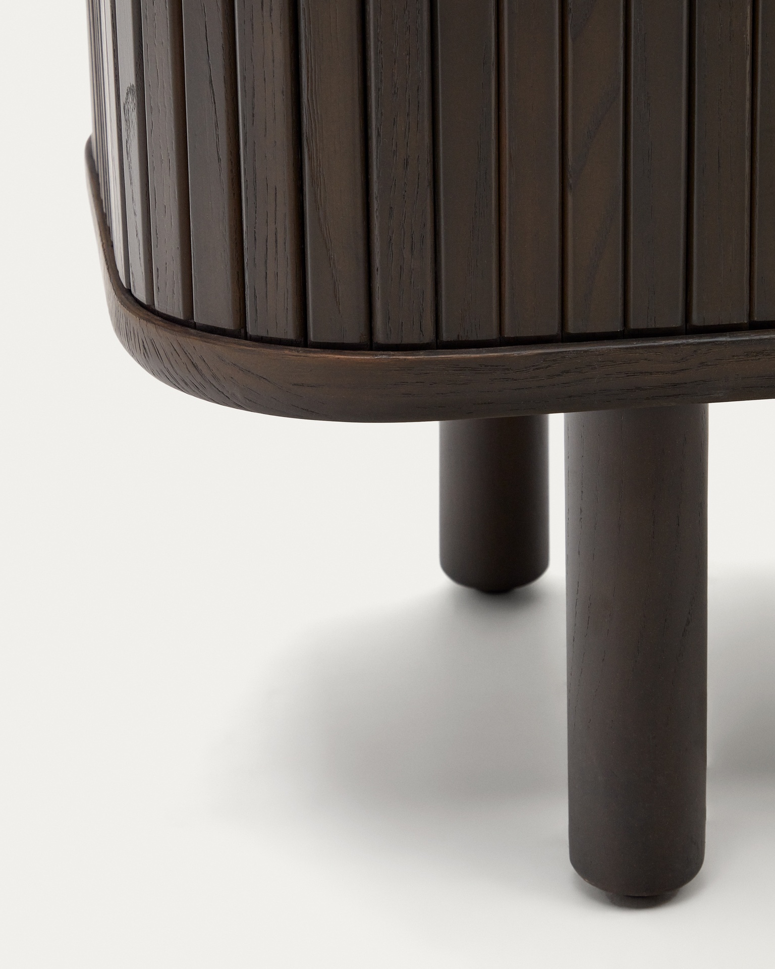 Mailen 2 door TV stand in ash veneer with a dark finish 200 x 50 cm