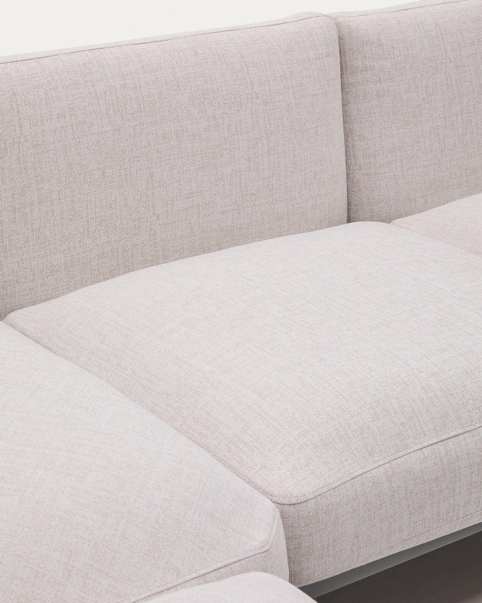 Sorells outdoor modular 5-seater corner sofa with beige upholstery and green aluminium with teak tables 277 x 446cm FSC 100%