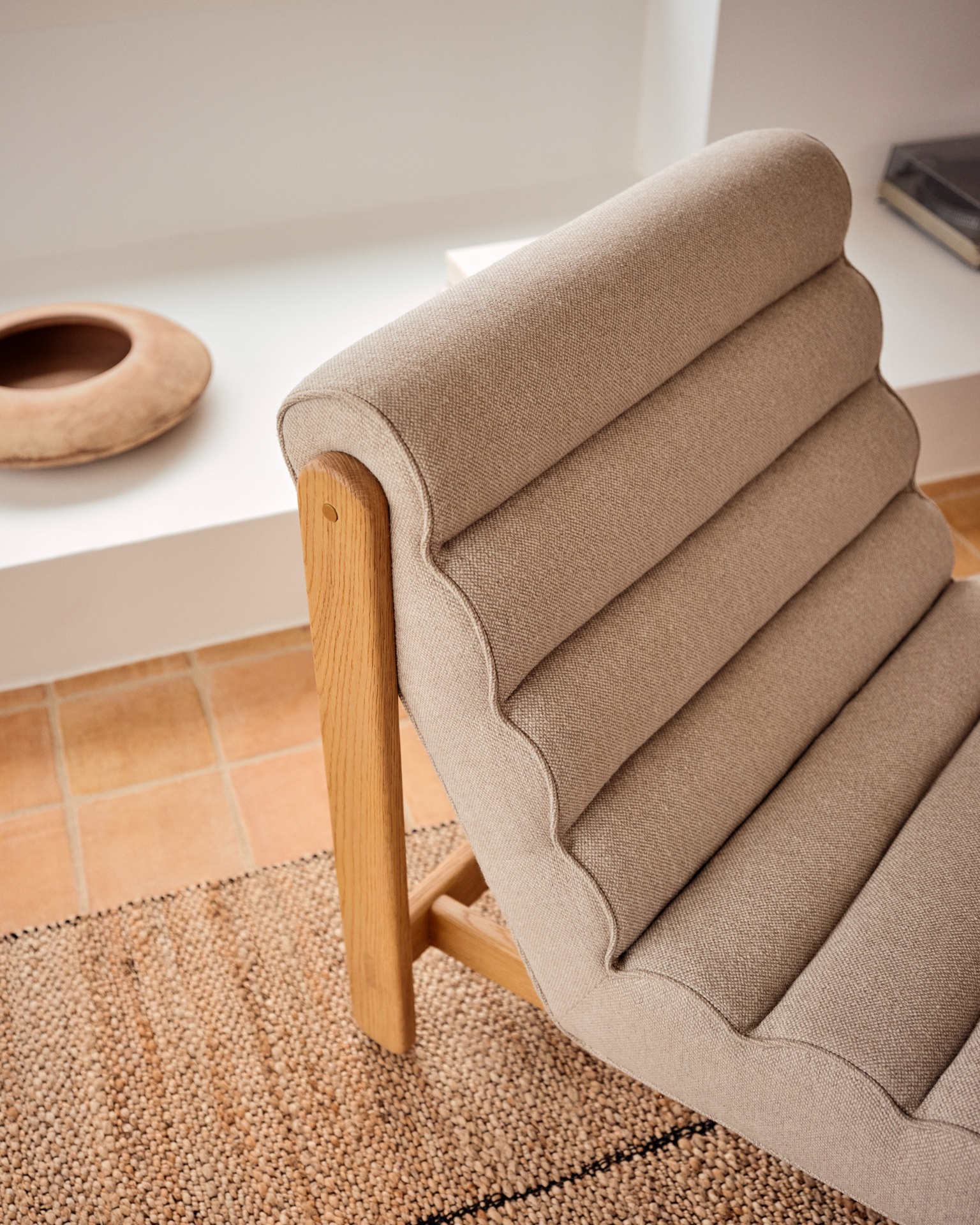 Magira beige armchair in solid oak wood with natural finish