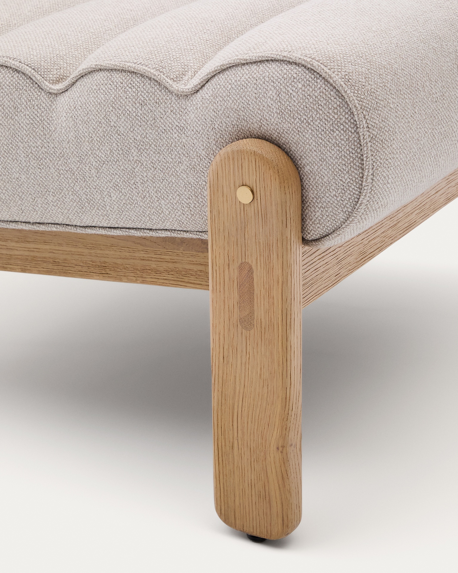 Magira beige armchair in solid oak wood with natural finish