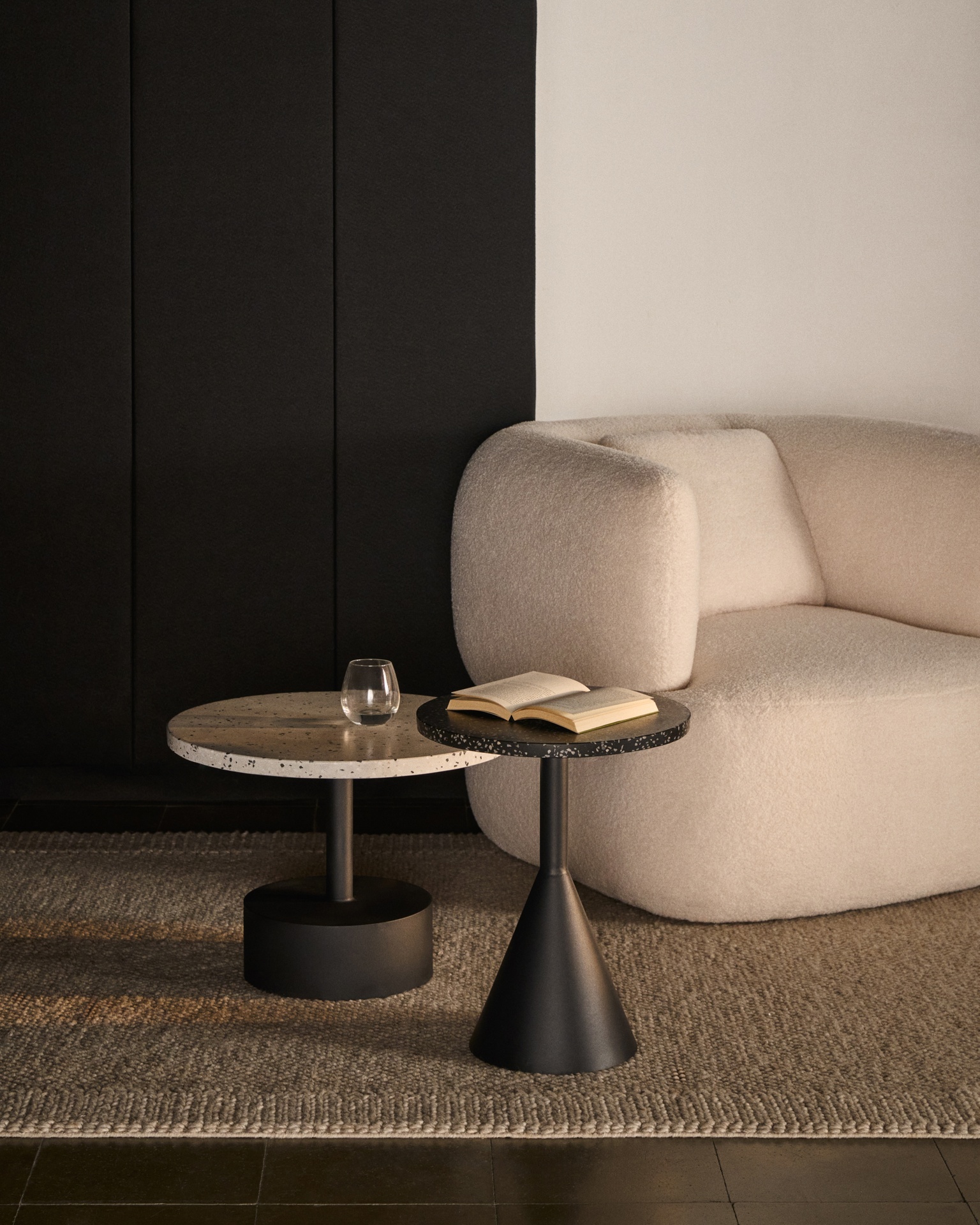 Martina swivel armchair in ecru bouclé with cushion FSC Mix Credit
