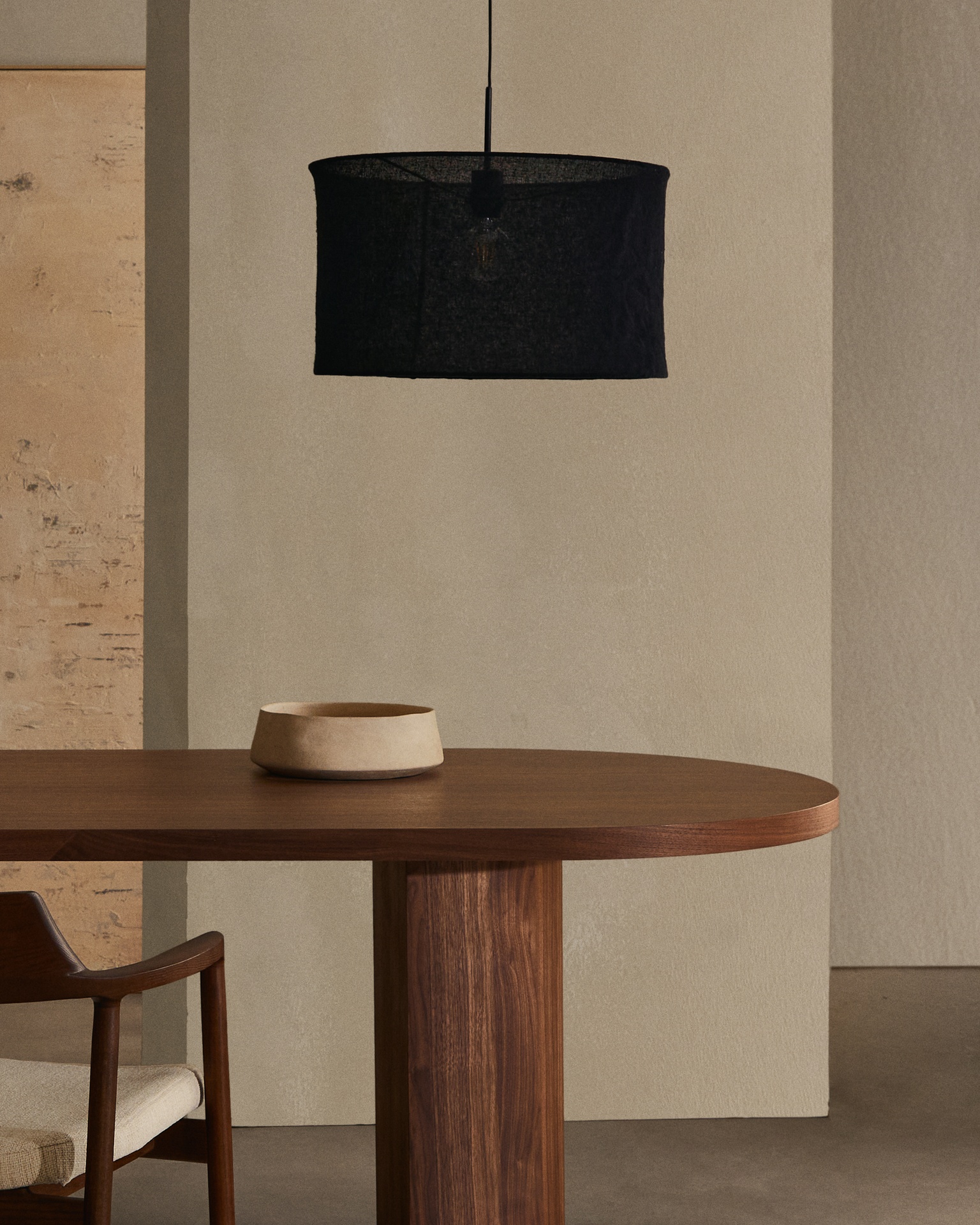 Nealy table with a walnut veneer in a dark finish, 240 x 100 cm