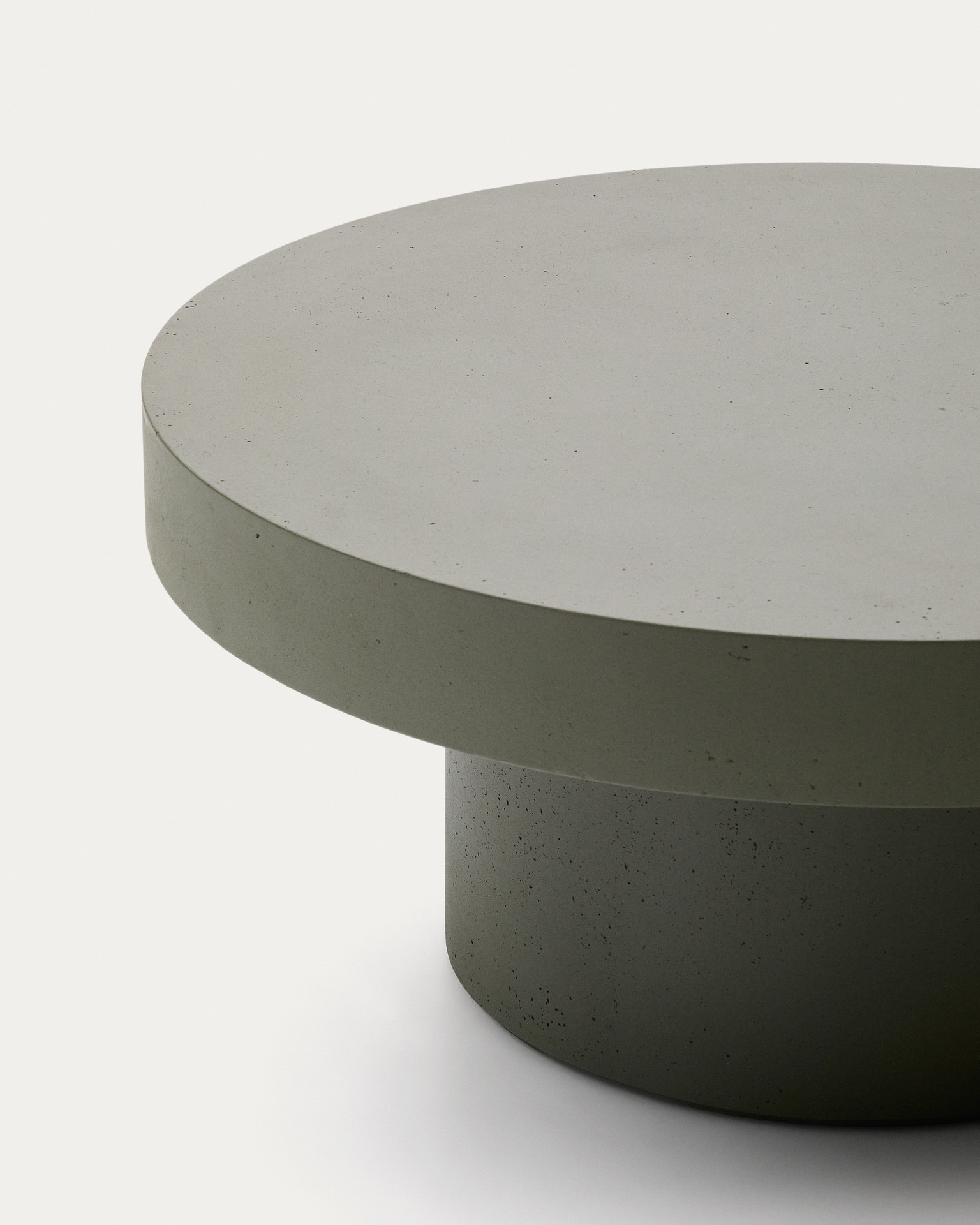 Aiguablava green cement coffee table Ø66cm