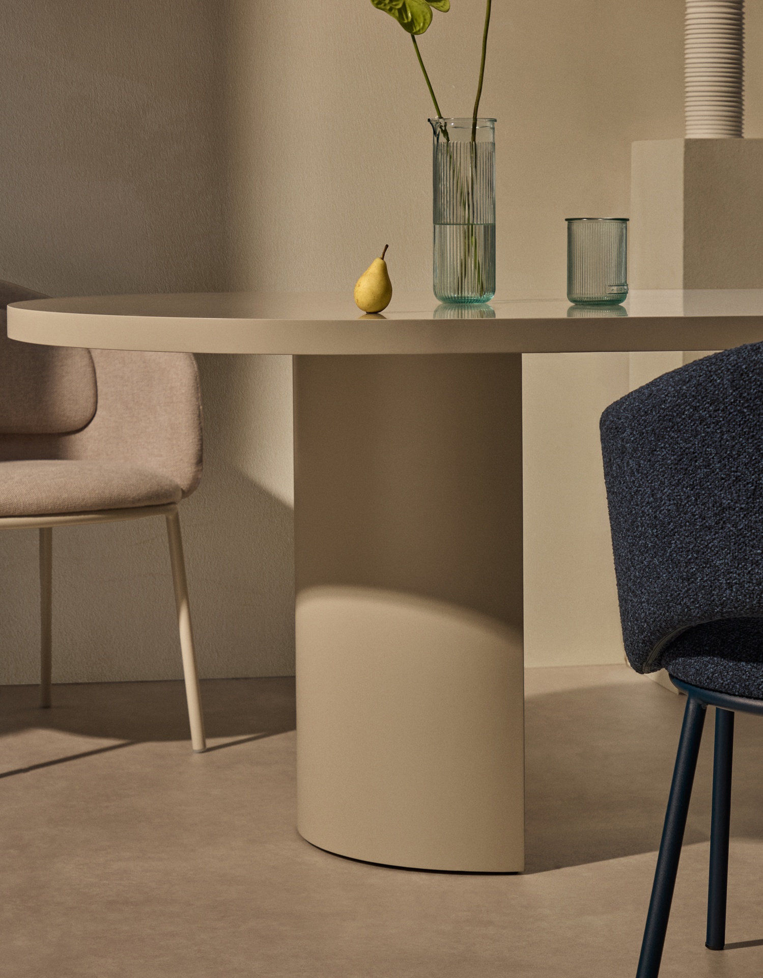 Nealy table in a lacquered MDF in an ecru finish, 240 x 100 cm