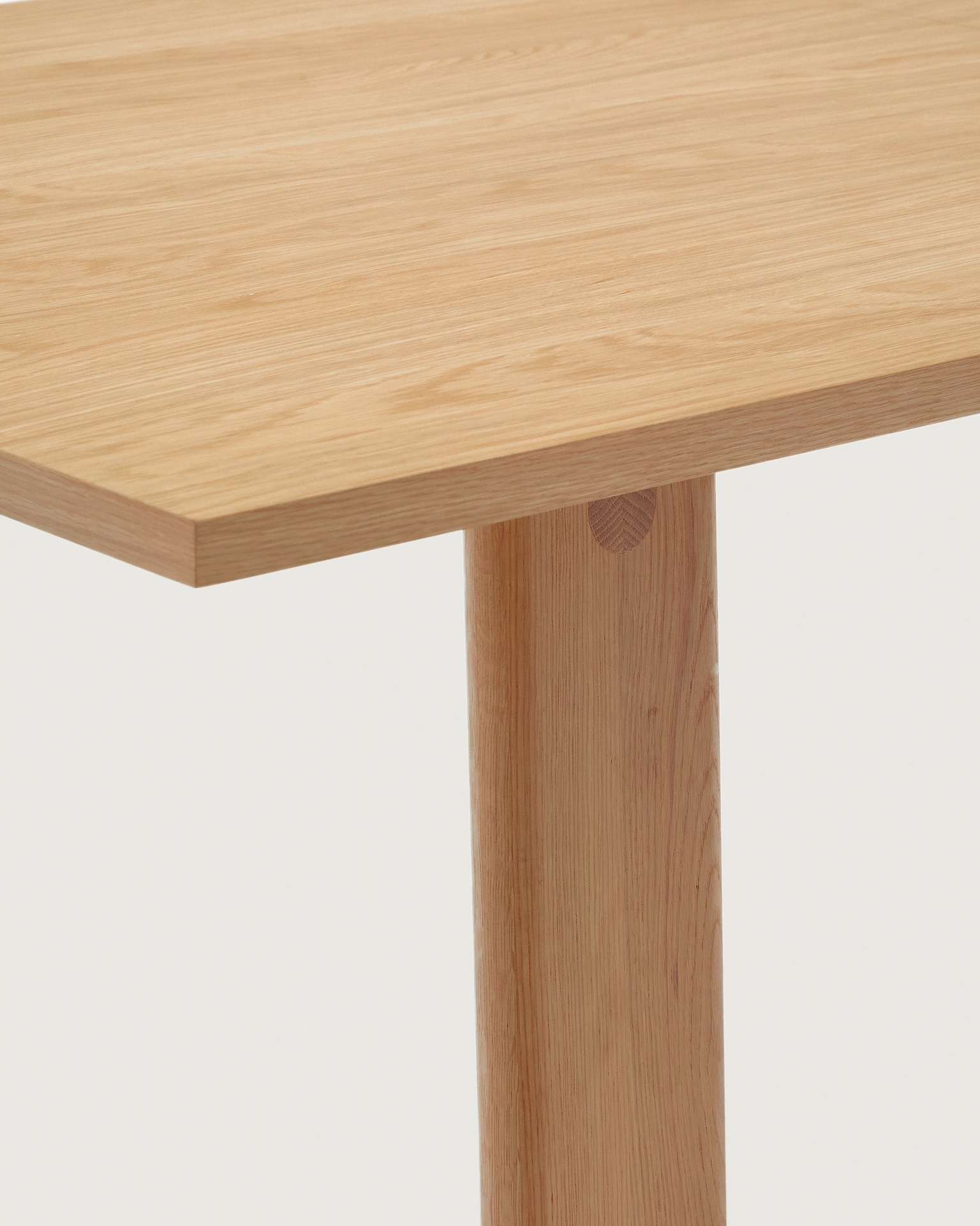 Arlen extendable table in solid oak wood and veneer with a natural finish 200(250)x95cm FSC Mix Credit