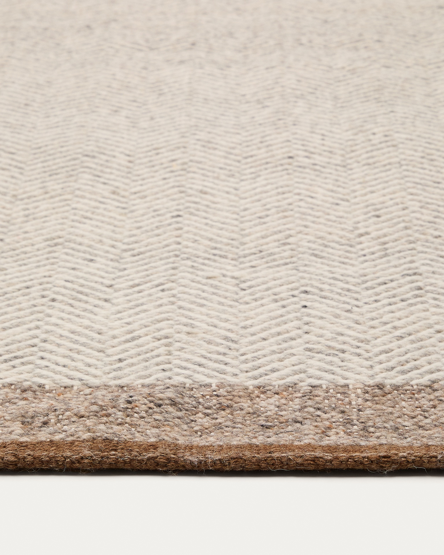 Nifelia beige wool jacquard rug, 200 x 300 cm