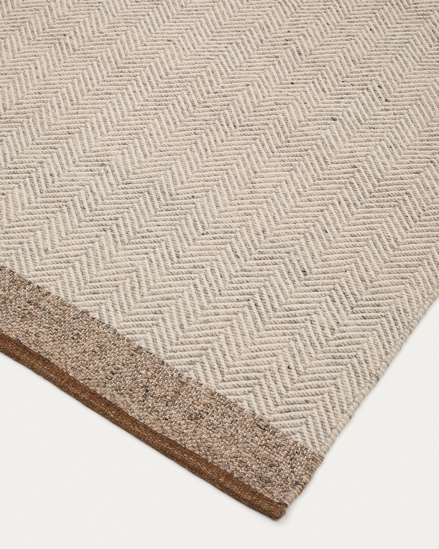Nifelia beige wool jacquard rug, 160 x 230 cm