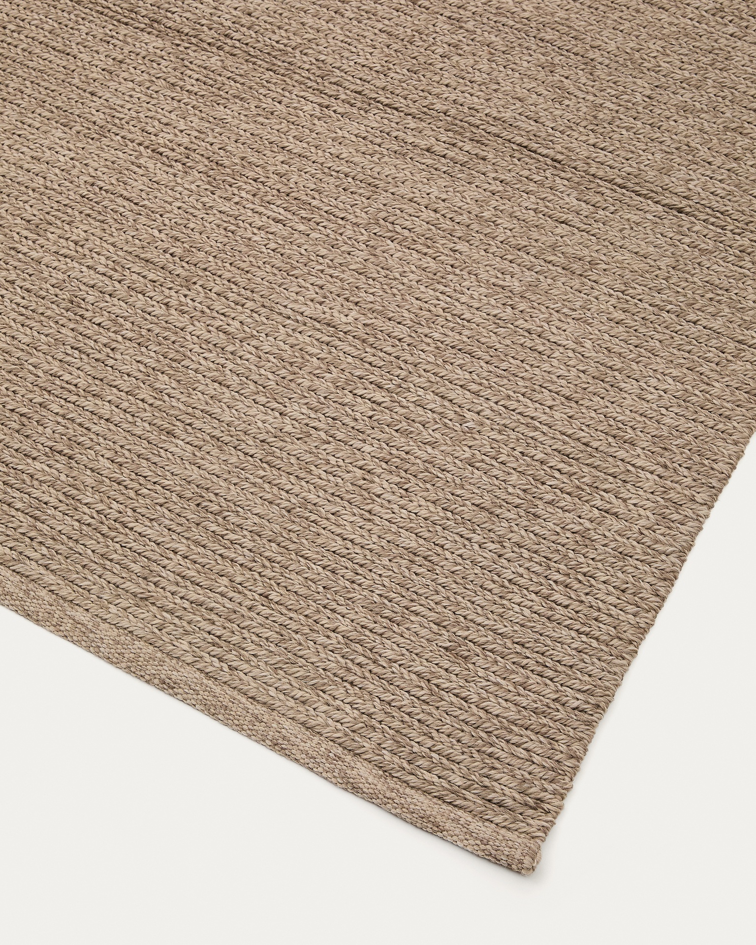 Galinda taupe rug made of synthetic fibres, 160 x 230 cm
