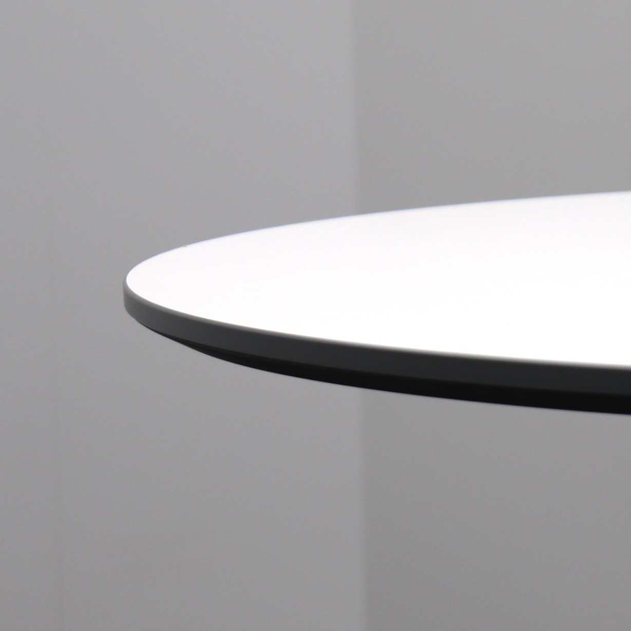 Stehtisch Lista LO, rund, mit Metallfuss
