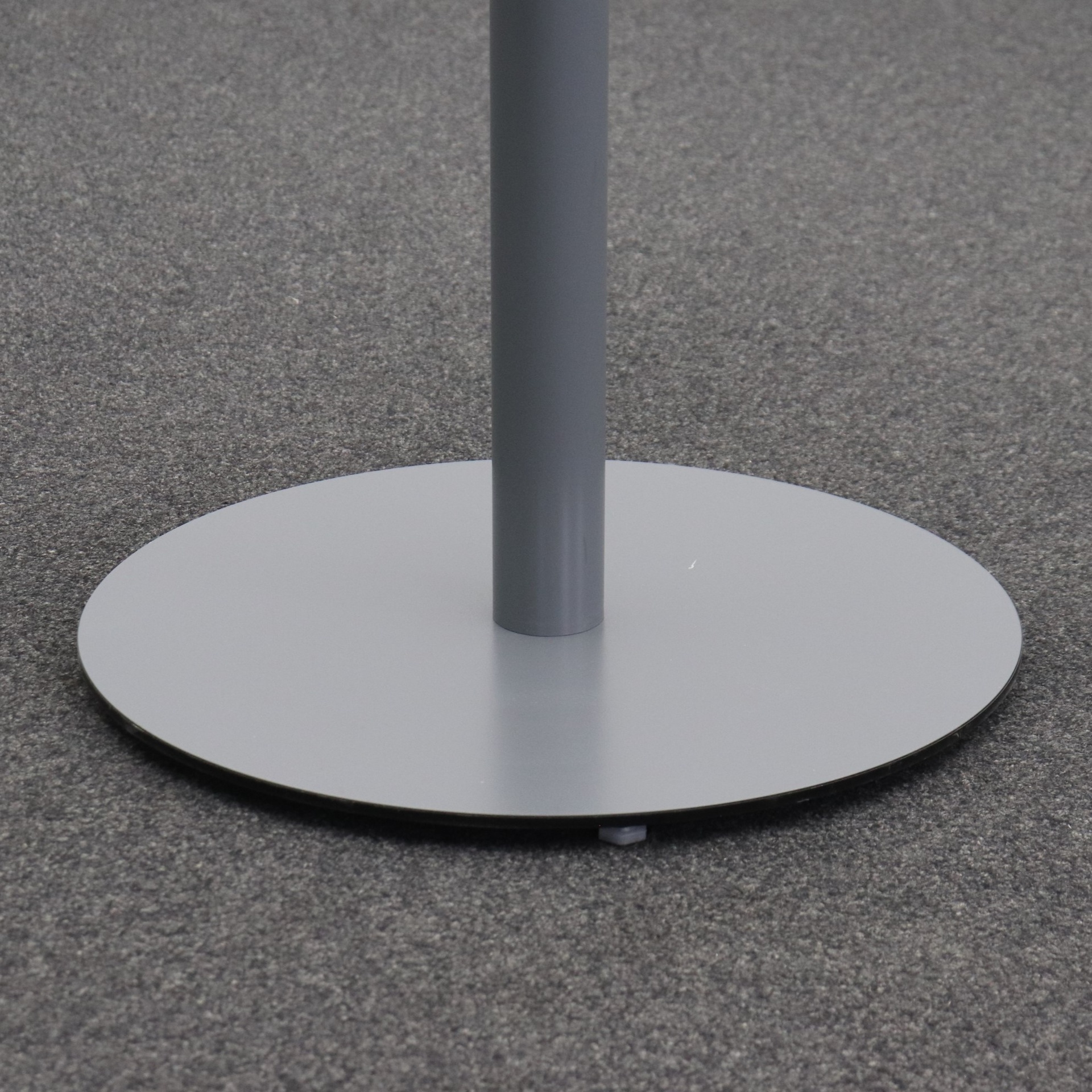 Stehtisch Lista LO, rund, mit Metallfuss