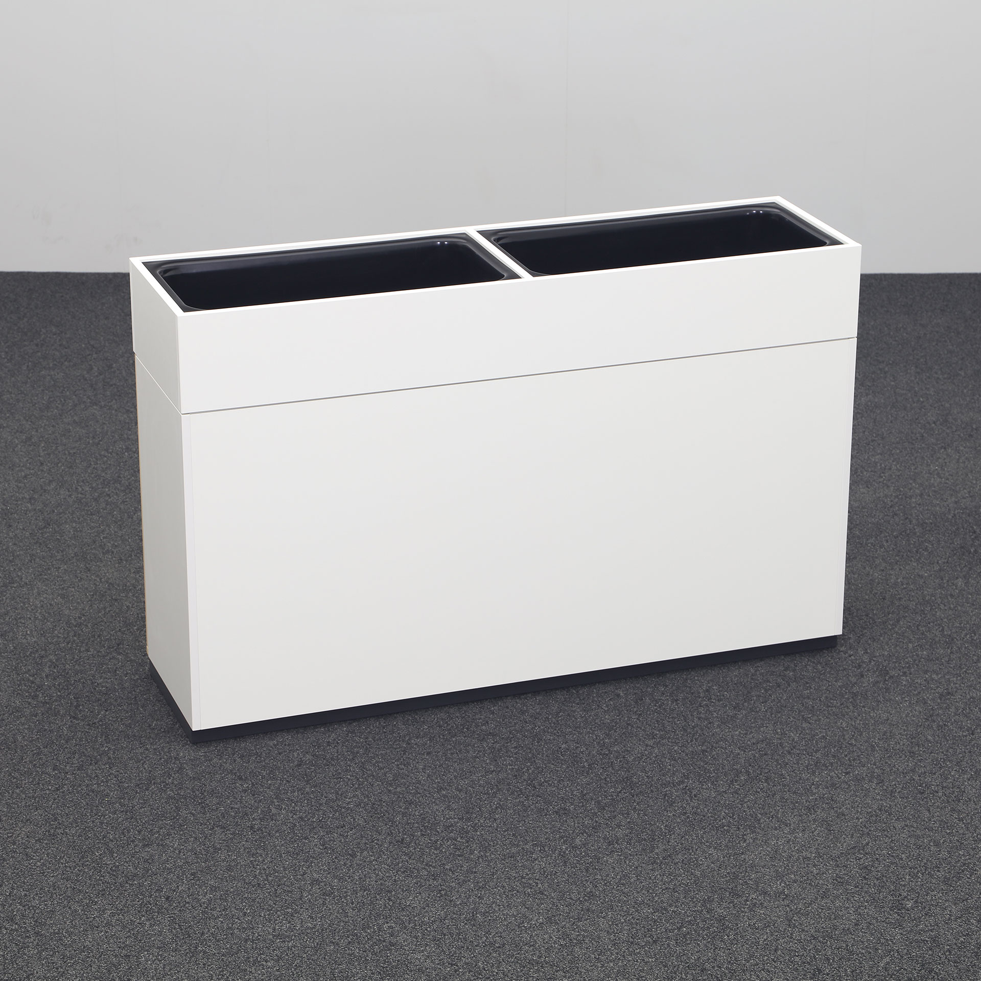 Schiebetürschrank Bene mit Pflanzenbox