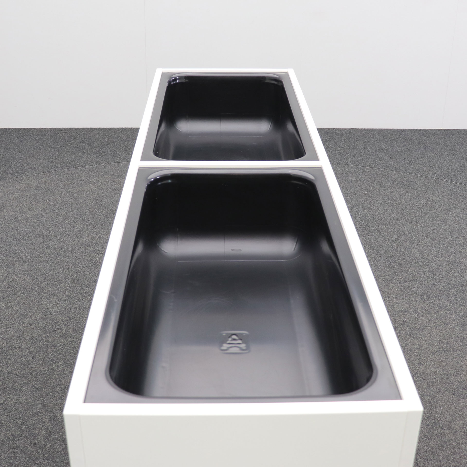 Schiebetürschrank Bene mit Pflanzenbox