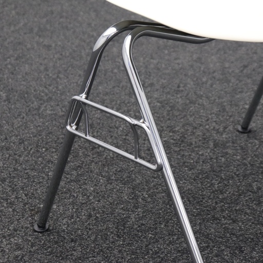  Vitra Eames Plasic Side Chair DSS