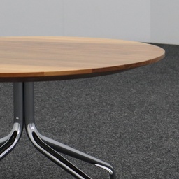 Runder Salontisch aus Nussbaum