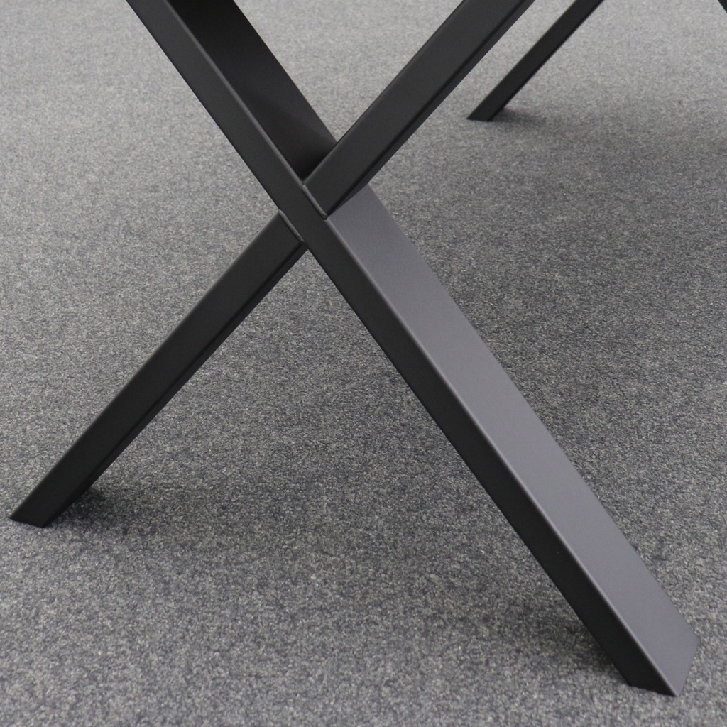 Massivholztisch Eiche Bisley Fortis