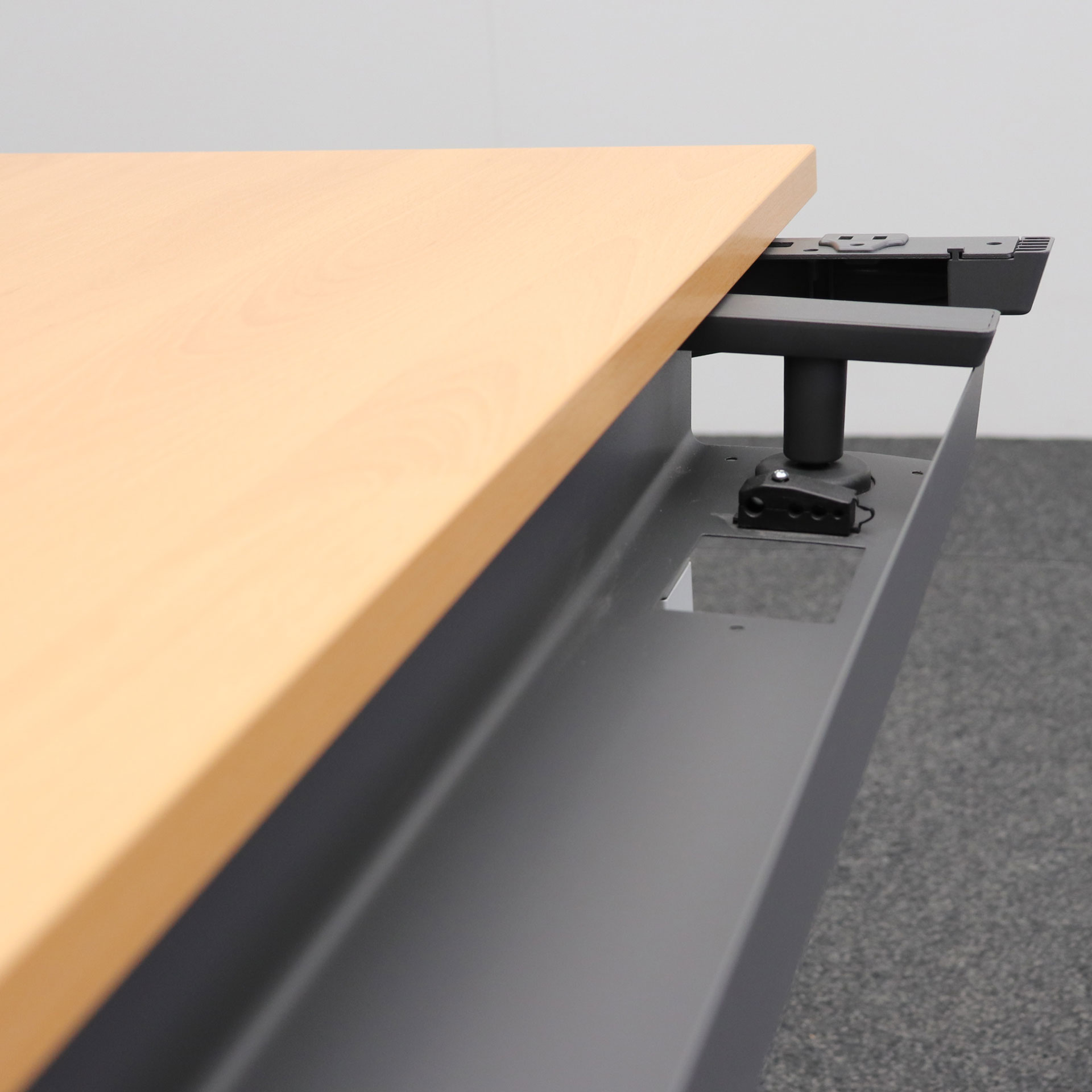 Schreibtisch Steelcase Ology