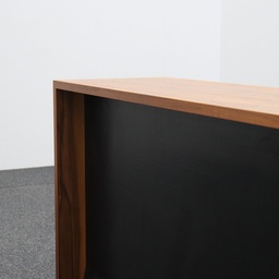 Konferenztisch aus Nussbaum mit Wilkhahn Stühlen