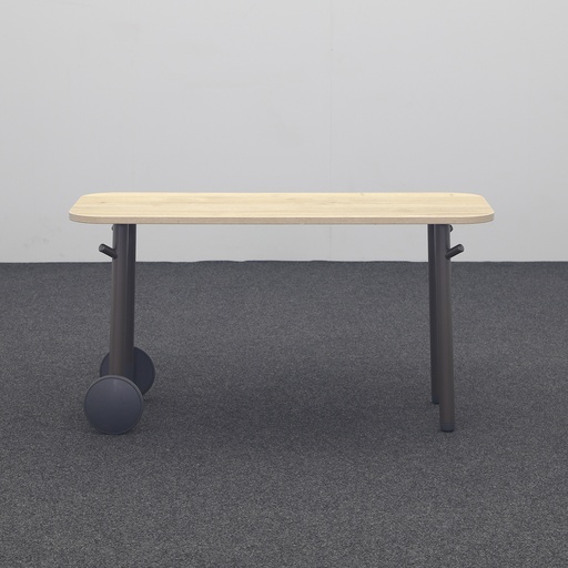 Schreibtisch Steelcase