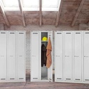 garderobenschr_nke-light_stockfoto_2.jpg