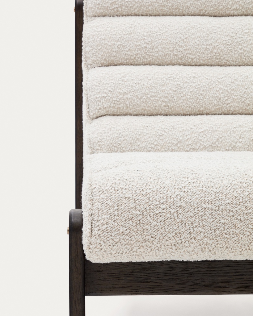 Magira armchair in white bouclé and solid oak wood with a dark finish