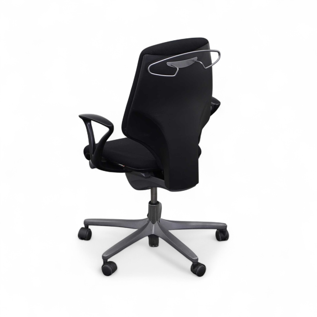 Bürostuhl Giroflex 64 mit Kleiderbügel