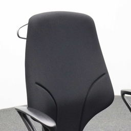 Bürostuhl Giroflex 64 mit Kleiderbügel