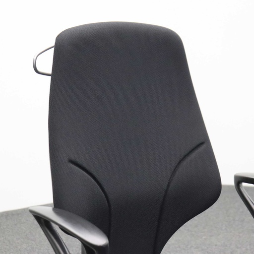 Bürostuhl Giroflex 64 mit Kleiderbügel