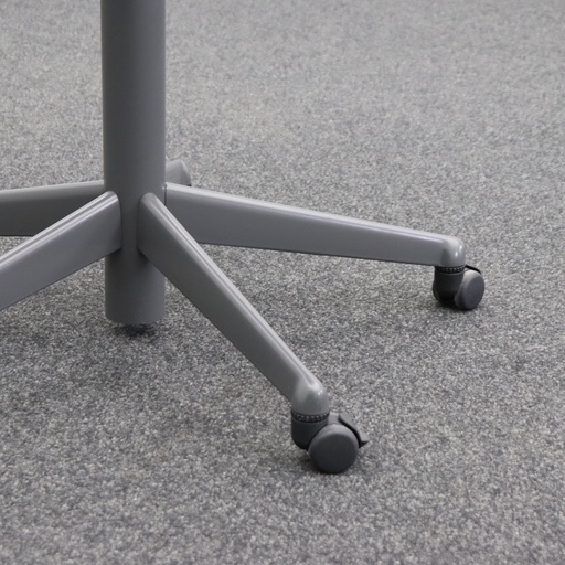 Konferenztisch höhenverstellbar Steelcase auf Rollen