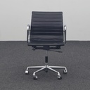 Vitra Aluminium Chair EA 117 Leder