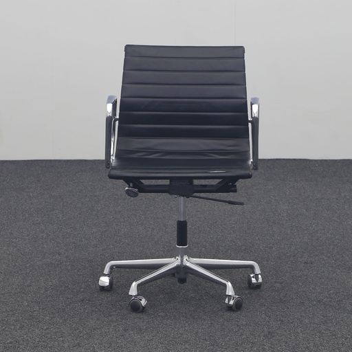 Vitra Aluminium Chair EA 117 Leder