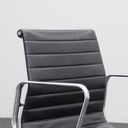 Vitra Aluminium Chair EA 117 Leder