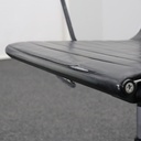 Vitra Aluminium Chair EA 117 Leder