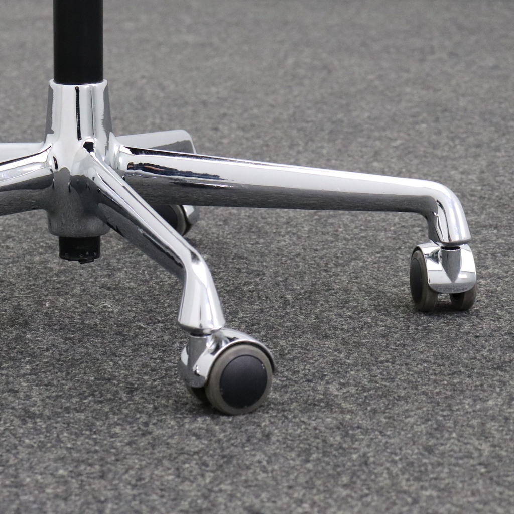 Vitra Aluminium Chair EA 117 Leder