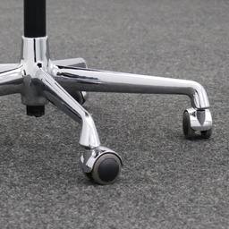 Vitra Aluminium Chair EA 117 Leder