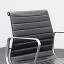 Vitra Aluminium Chair EA 117 Leder