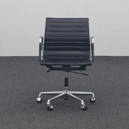 Vitra Aluminium Chair EA 117 Leder