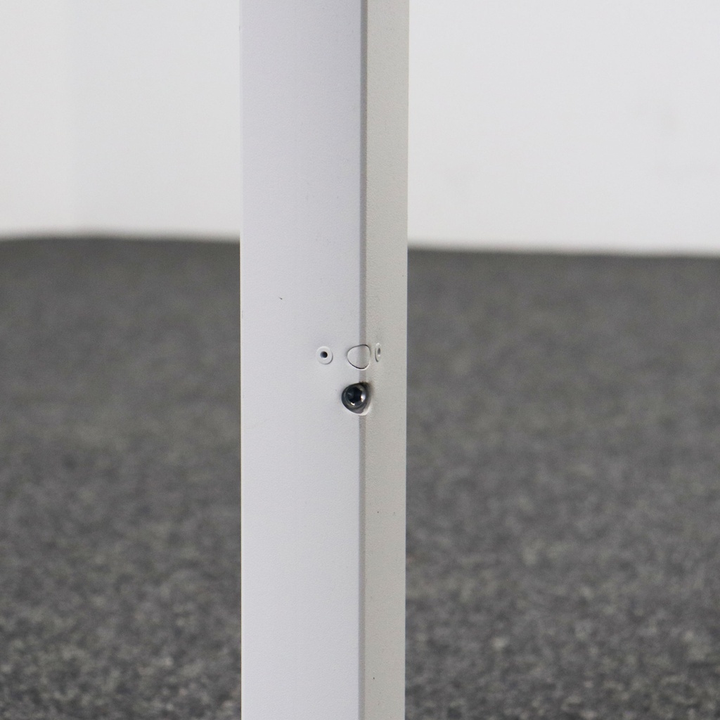 Schreibtisch Steelcase