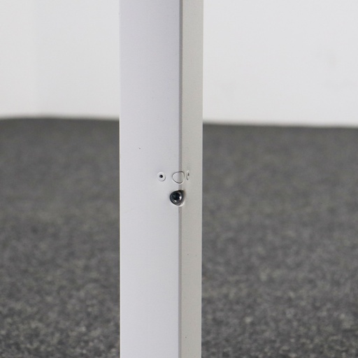 Schreibtisch Steelcase
