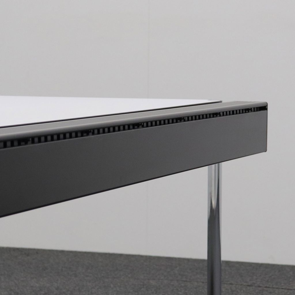 Schreibtische USM Haller