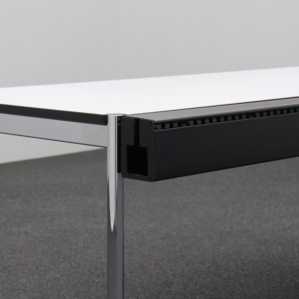Schreibtisch höhenverstellbar / Stehtisch USM Haller