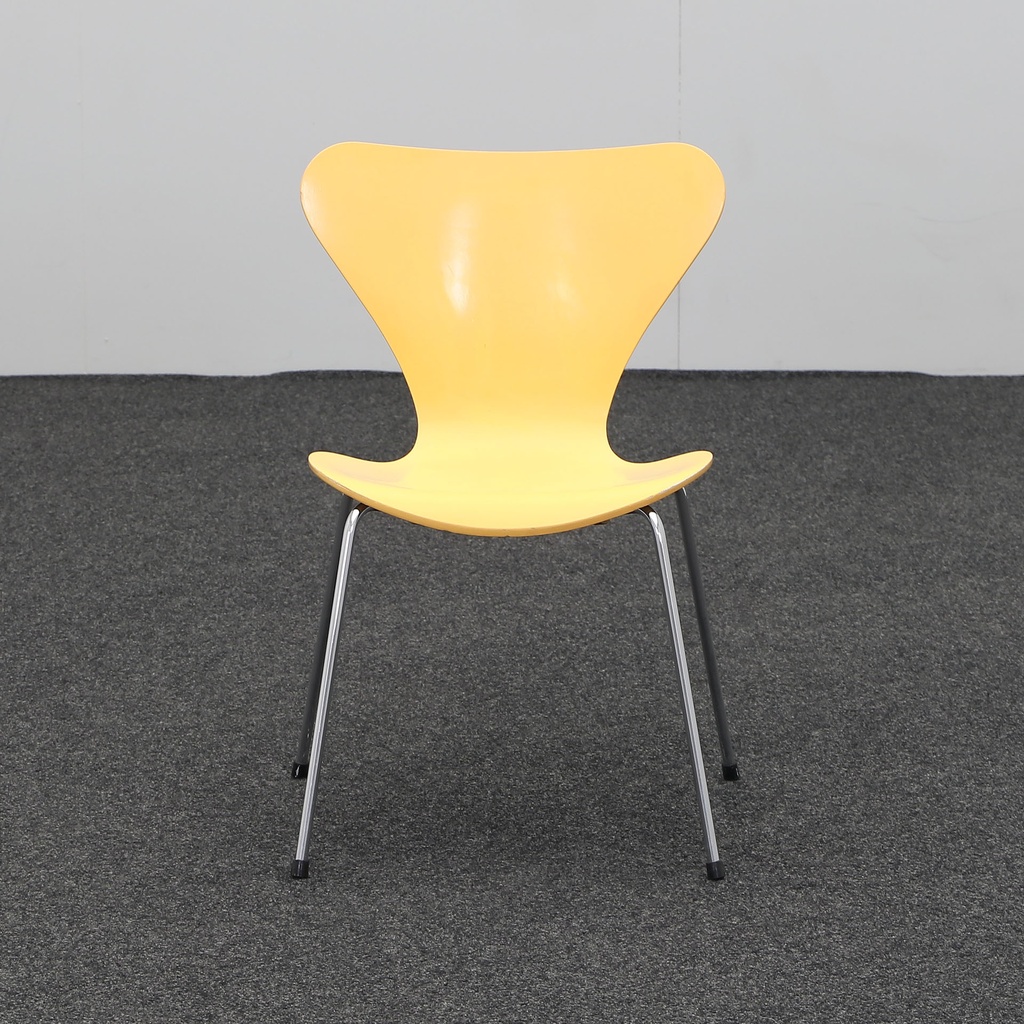 Fritz Hansen Serie 7 Stuhl