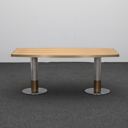 Konferenztisch