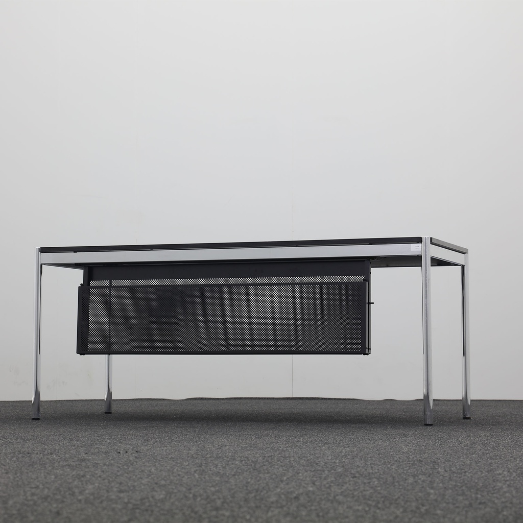 Design Schreibtisch USM Haller