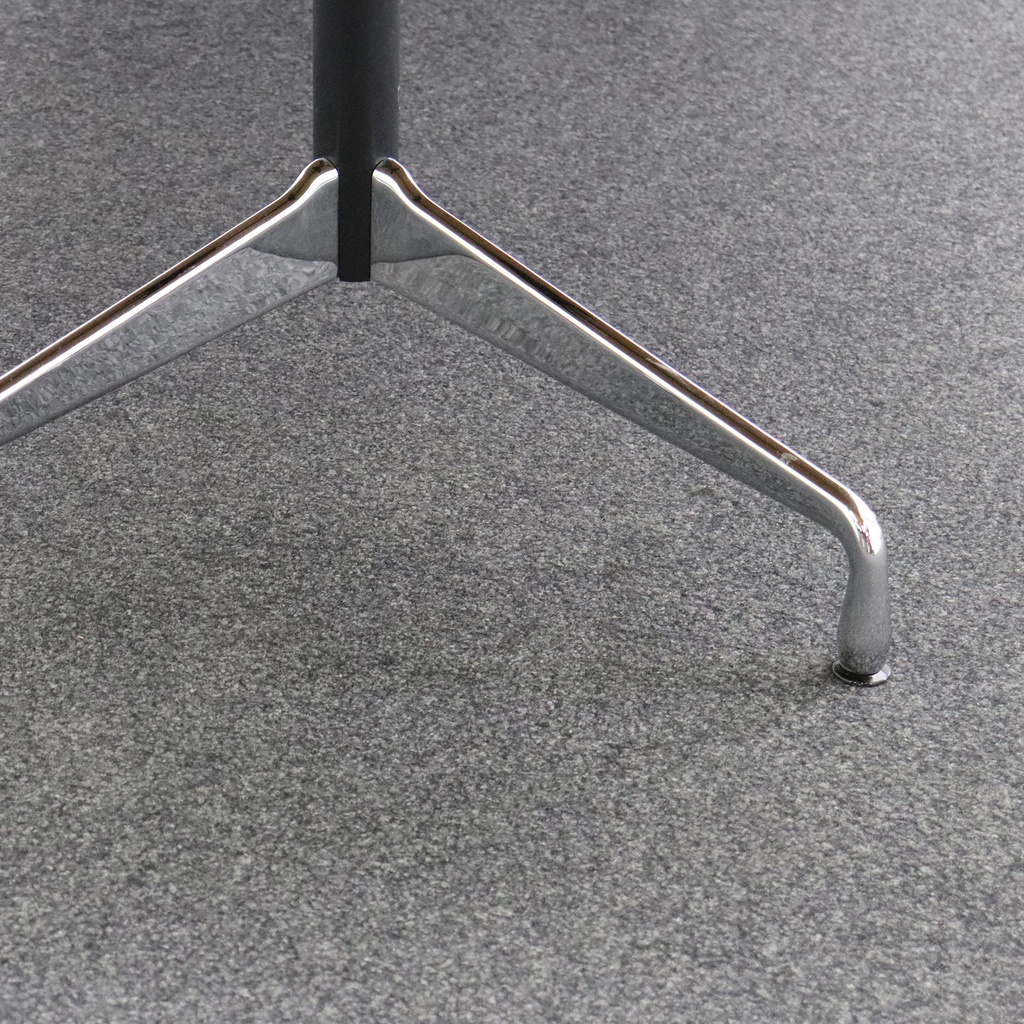 Konferenztisch Vitra Eames Segmented Table