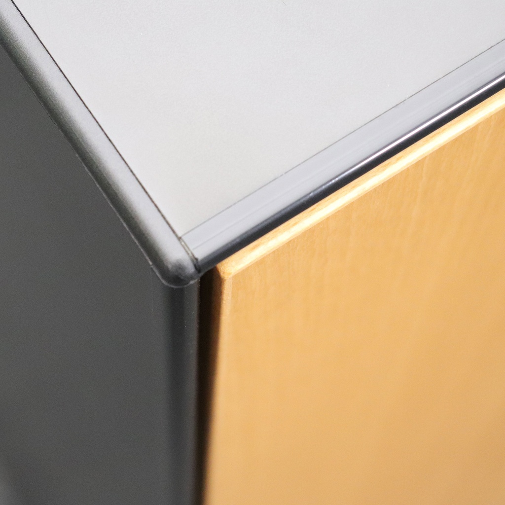 Flügeltürschrank Vitra